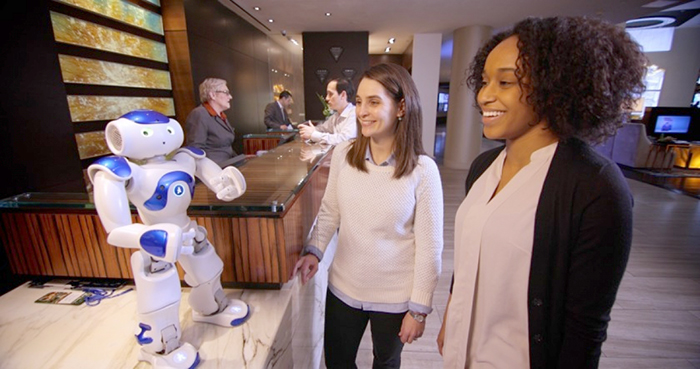 Robot Connie của chuỗi khách sạn Hilton